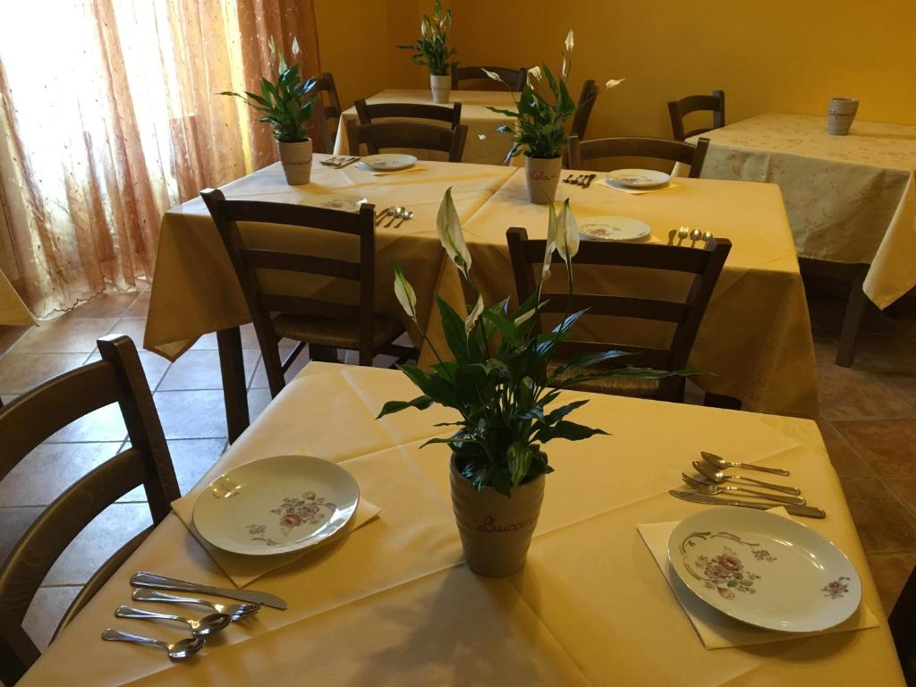 Restoran atau tempat lain untuk makan di Il Bucaneve