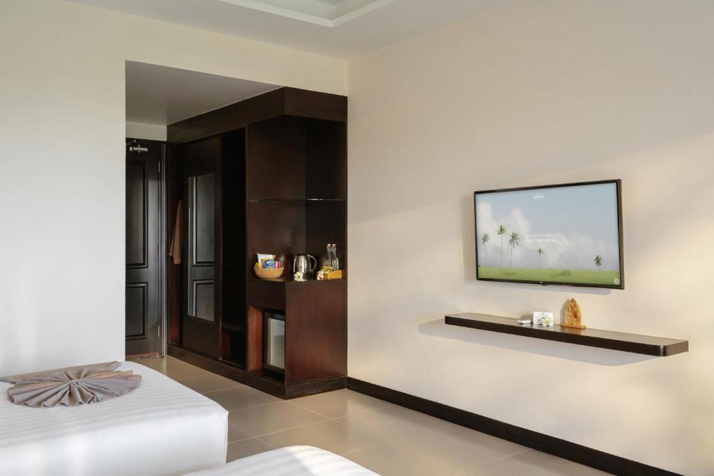 Phòng Deluxe 2 Giường Đơn Có Ban Công - Nhìn Ra Vườn
