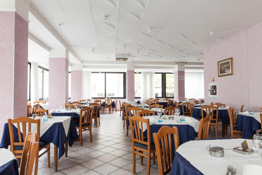 Restaurace v ubytování Hotel Apollo