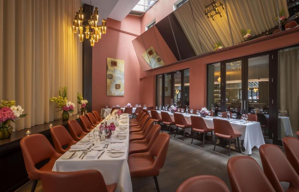 The Morrison Dublin, Curio Collection by Hilton - Resim 18