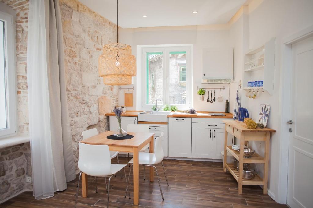 Kuchyňa alebo kuchynka v ubytovaní Apartment Barone