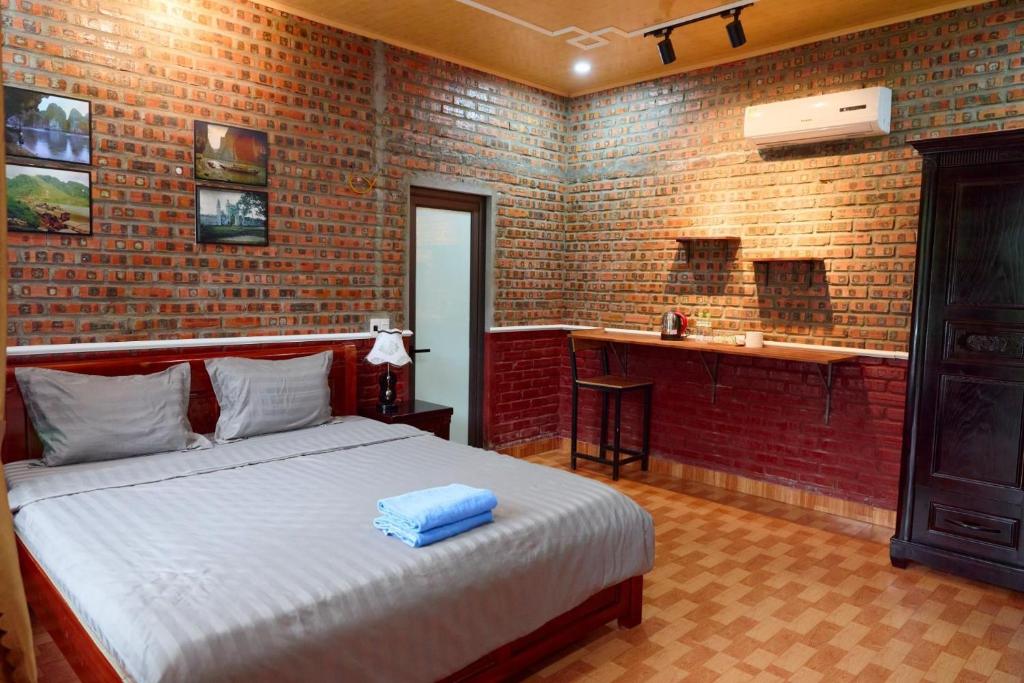 Cat Ba Spring Homestay - 11