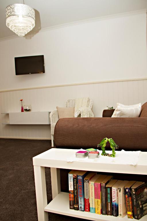 TV a/nebo společenská místnost v ubytování Bielby's Hideaway