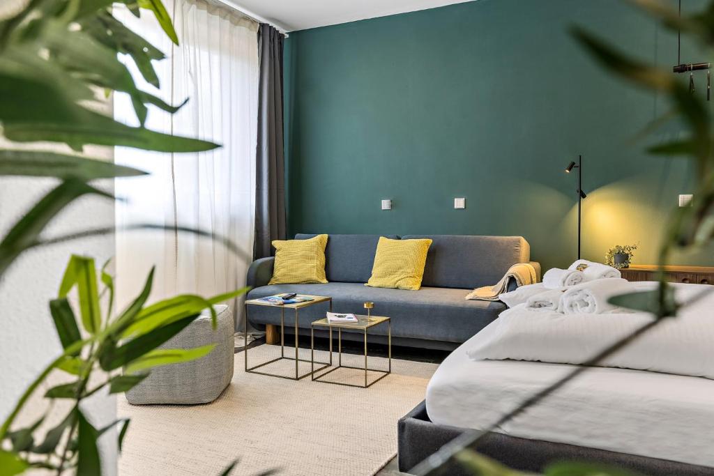 LUXOMES - Modern Design Apartments - Ingolstadt Central - Studio