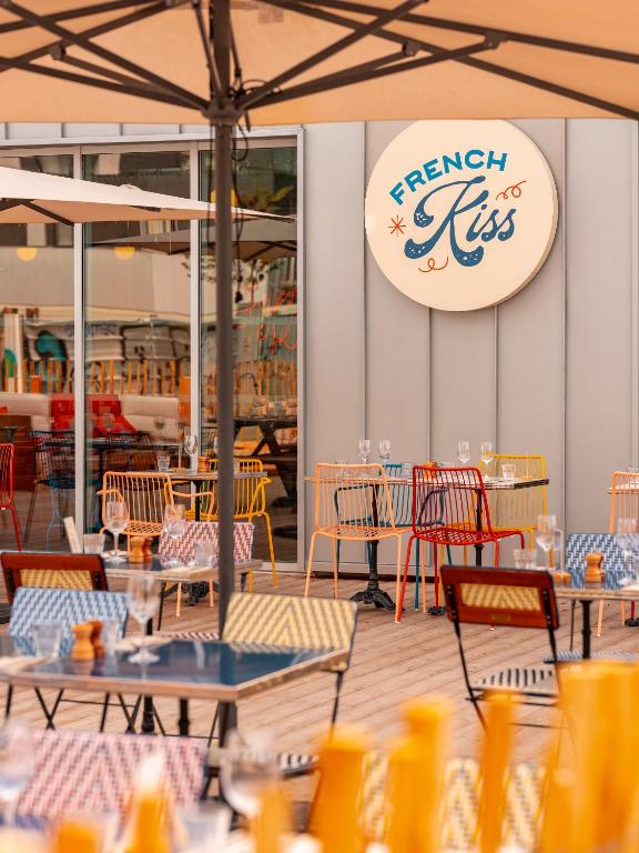 Eklo Bordeaux Centre Bastide - Resim 8