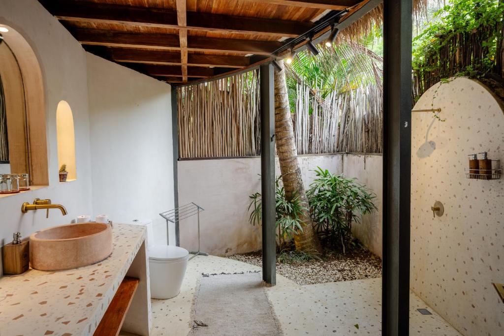 Tiu Oasis Lombok - 14