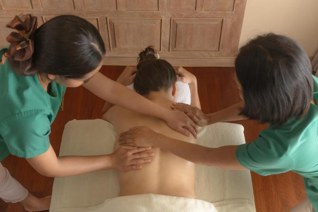 Royal Wing Suites & Spa Pattaya - Resim 22