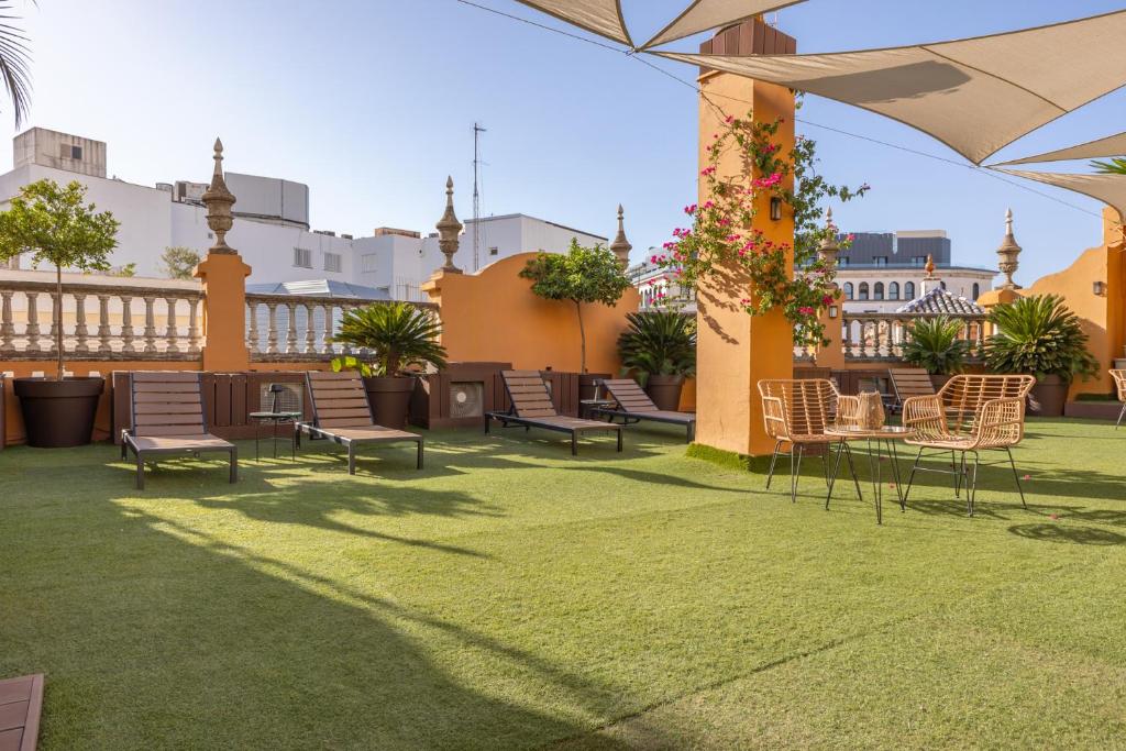 Campana Center Apartments