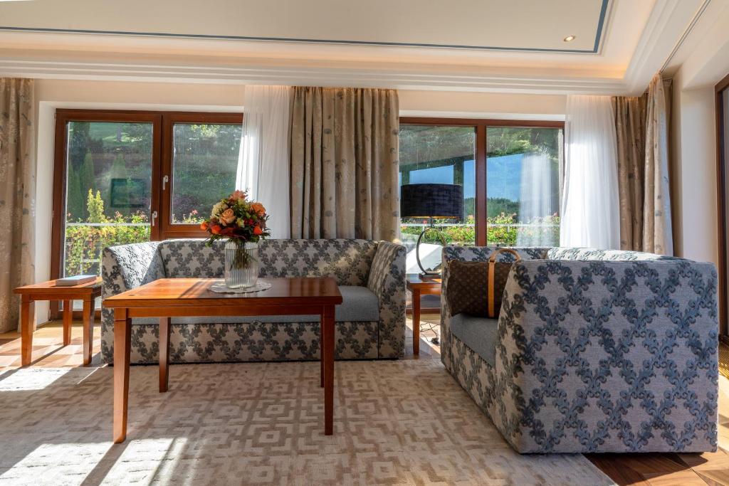 Hotel Dollenberg - Luxury Suite With Valley View