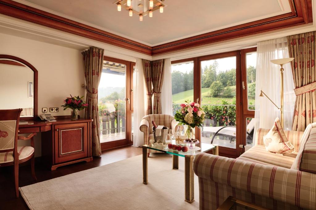 Hotel Dollenberg - Luxury Suite With Valley View