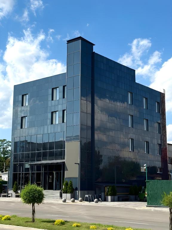 Farmer`s Hotel - Housity