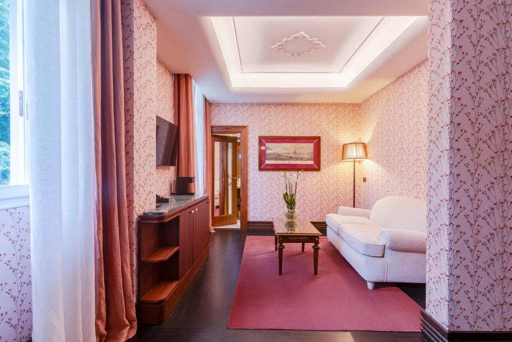 Hotel Regency - Small Luxury Hotels of the World - 12