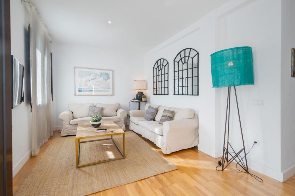 Large apartment - Triana Guadalquivir river