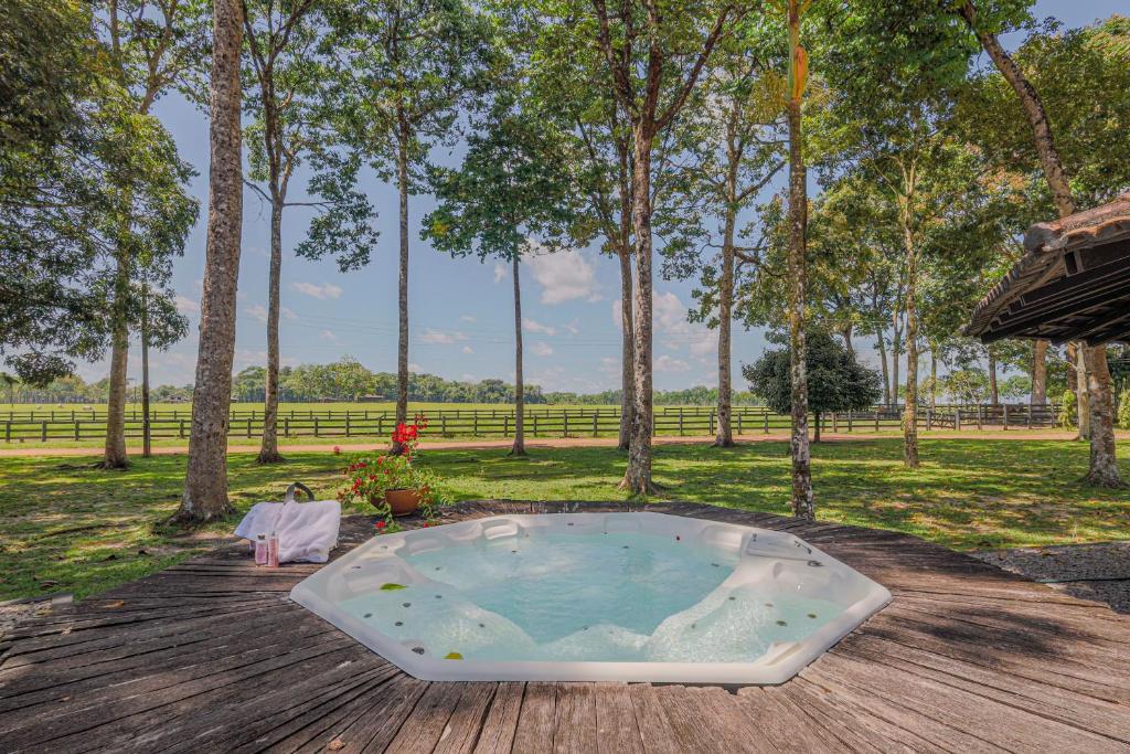 Aed väljaspool majutusasutust Experiência na Fazenda dos sonhos a 30 km de Belém