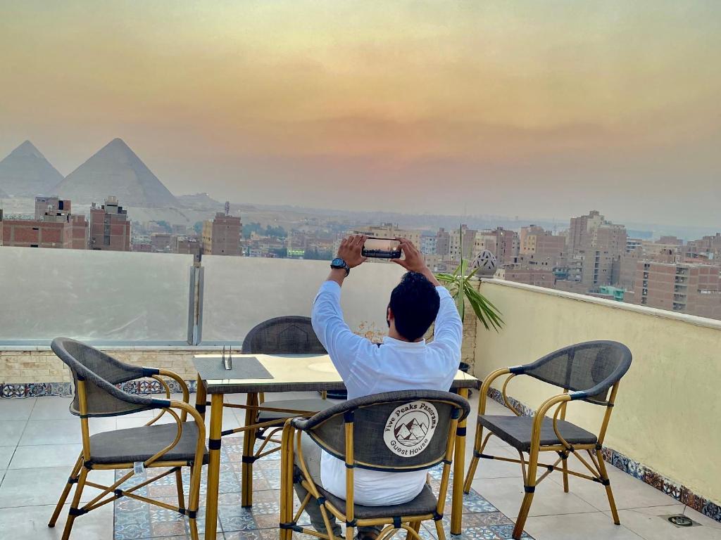 Fotografie z fotogalerie ubytování Five Pyramids Peaks View v Káhiře