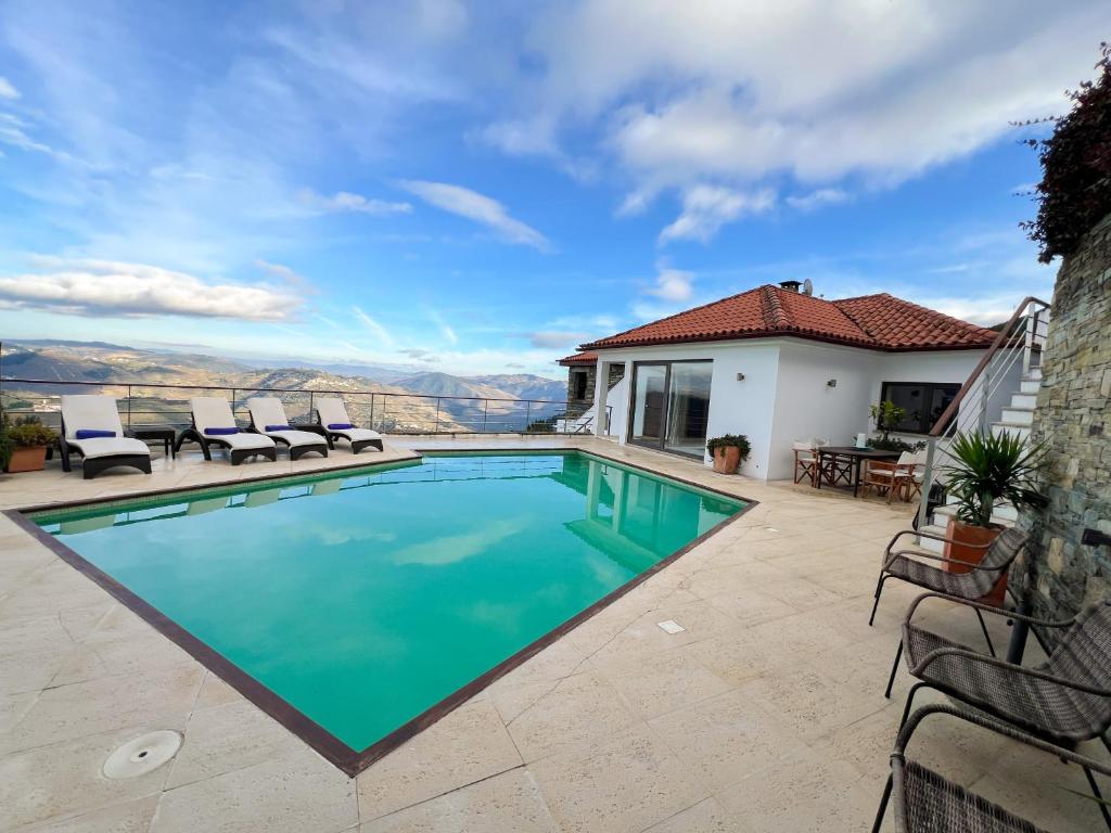 Swimmingpoolen hos eller tæt på Casa de Gouvães Turismo Rural Douro