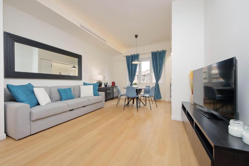 Spacious and cozy apartment near Metro A
