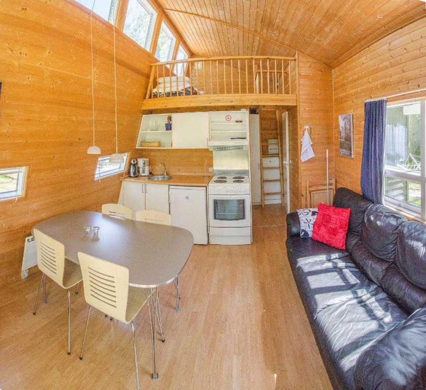 Kuchyň nebo kuchyňský kout v ubytování Nysted Strand Camping & Cottages