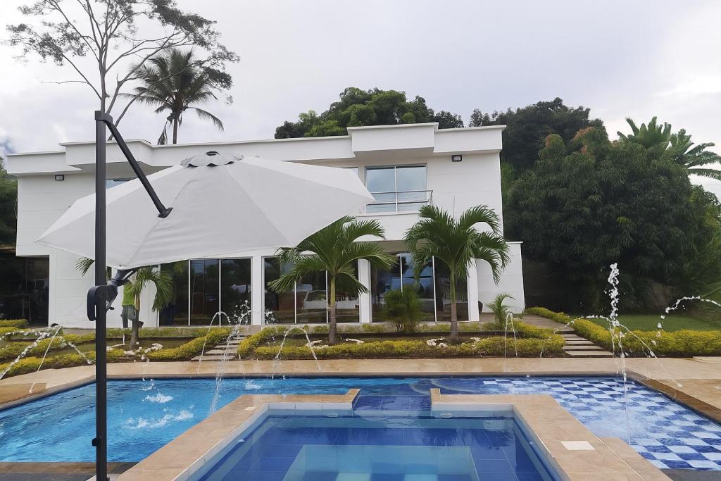 Πισίνα στο ή κοντά στο Finca mirador del sol