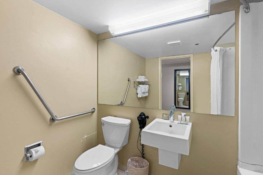 Country Inn & Suites by Radisson, Saskatoon, SK - Resim 43