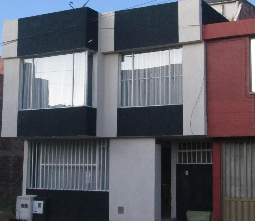 Το κτήριο όπου στεγάζεται  η παραθεριστική κατοικία