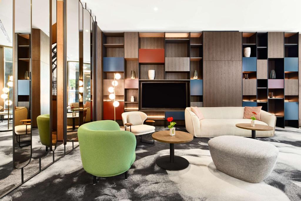 NH Collection München Bavaria - Resim 24