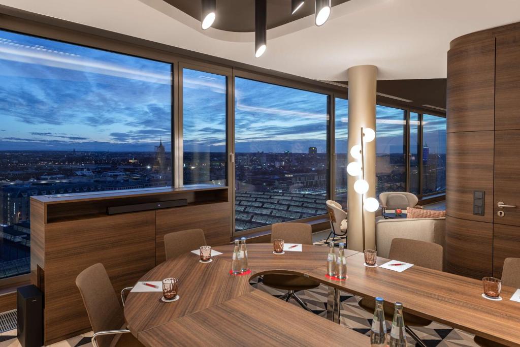 NH Collection München Bavaria - Resim 31