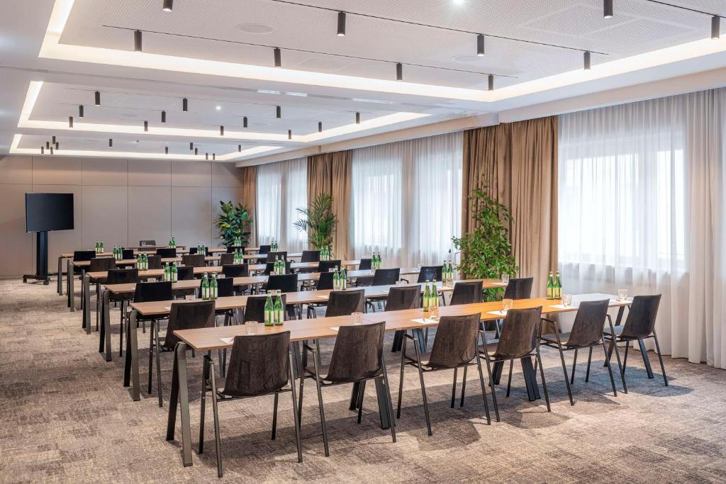 NH Collection München Bavaria - Resim 32