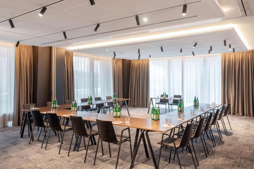 NH Collection München Bavaria - Resim 33