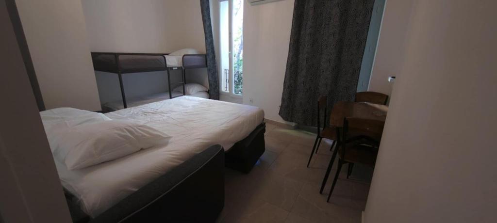 Postel nebo postele na pokoji v ubytování 388Paradis08