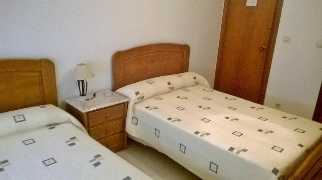 Hostal El Cairo - Budget Twin Room
