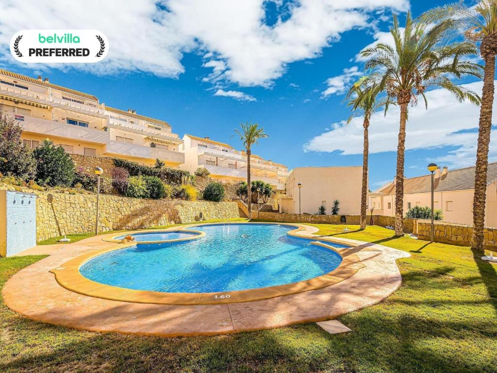 Πισίνα στο ή κοντά στο Sunset Bungalow in Orihuela