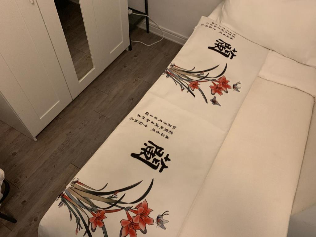 Ένα ή περισσότερα κρεβάτια σε δωμάτιο στο Oliver Shared&Private Room, Near Metro & Linate ,LGBT Friendly