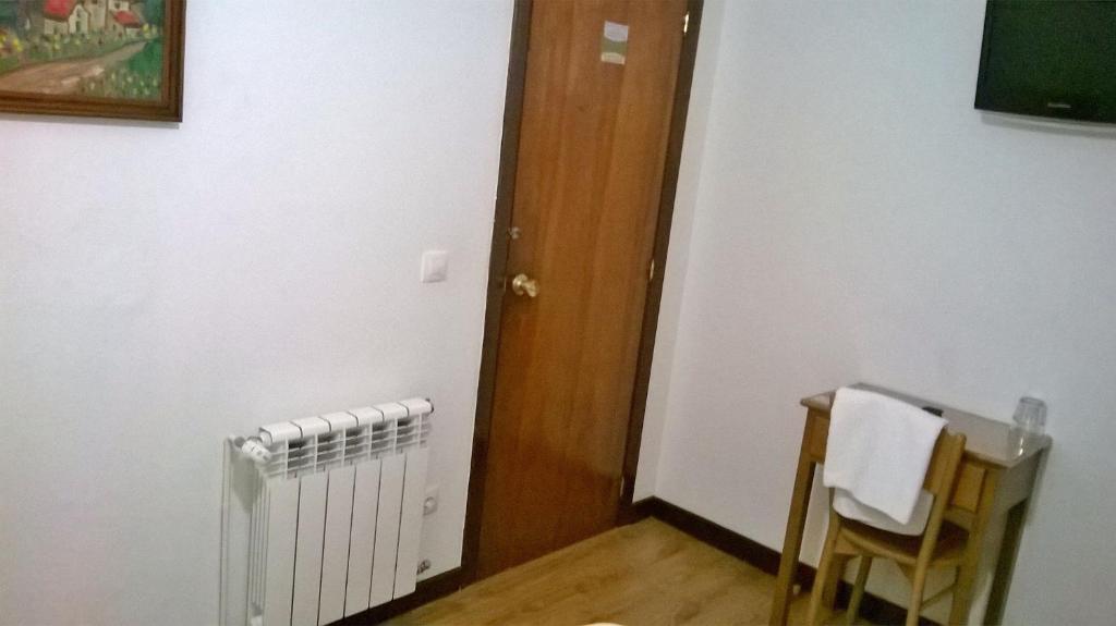 Hostal El Cairo - Standard Single Room Without Window