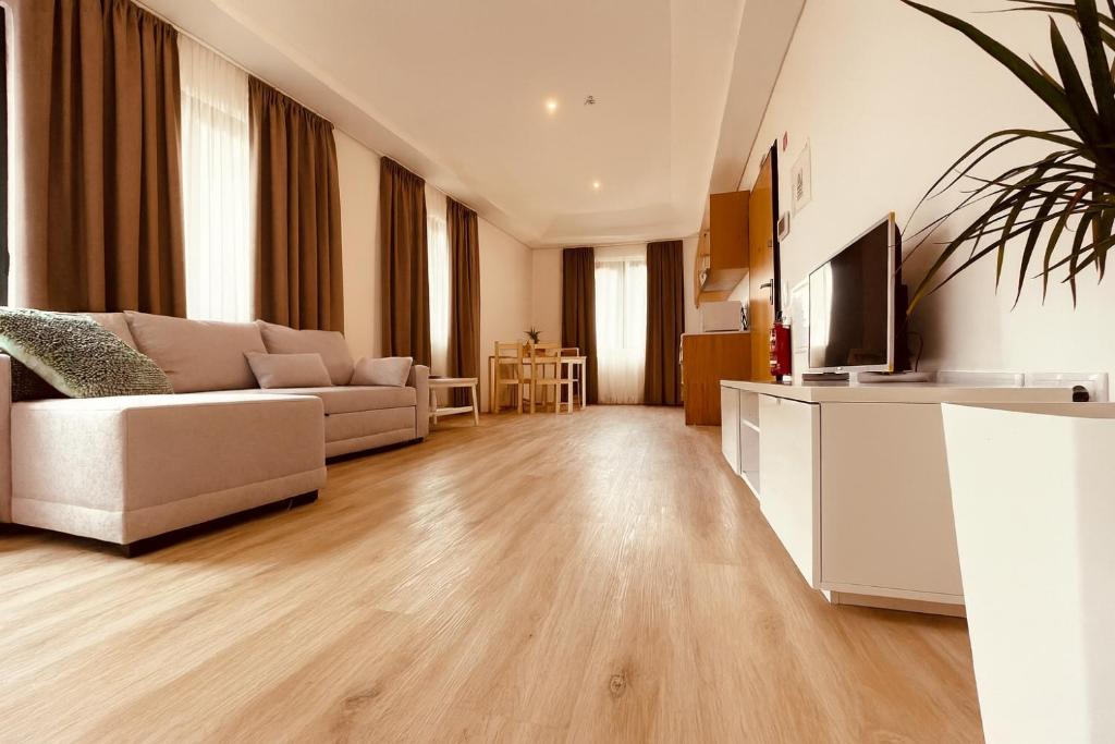 Living Funchal X - 12