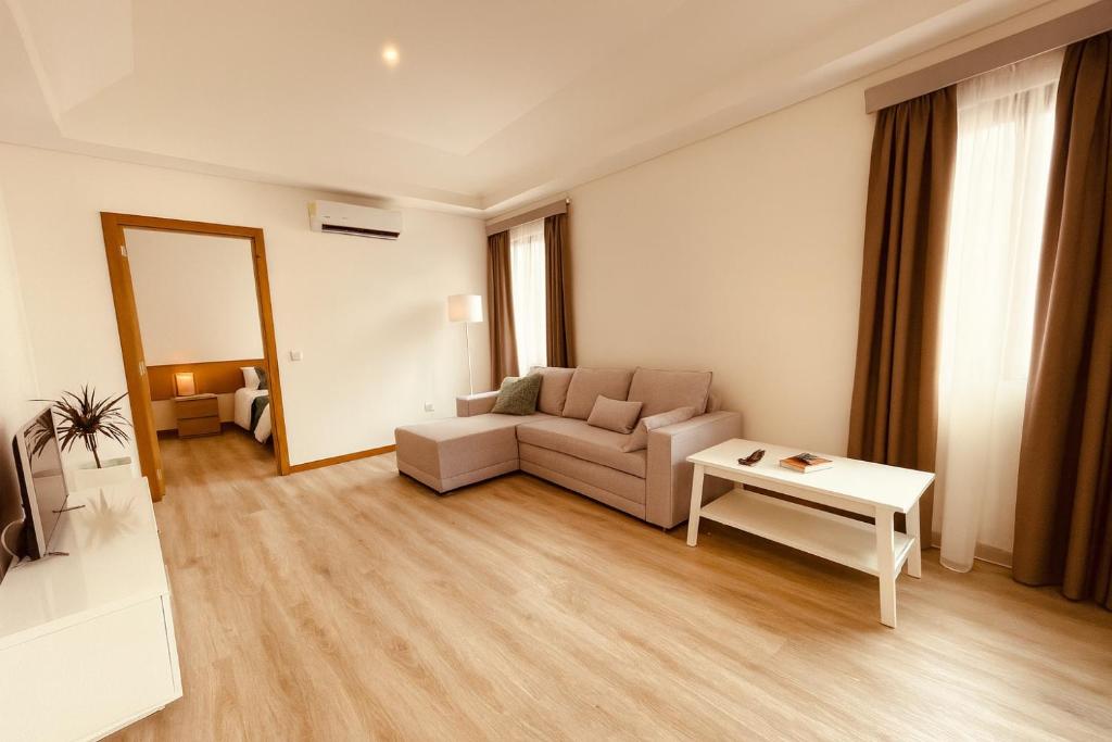 Living Funchal X - 15