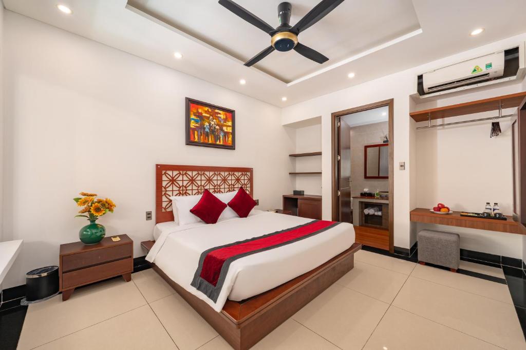 CocoPalm Hoi An River Beach - 1