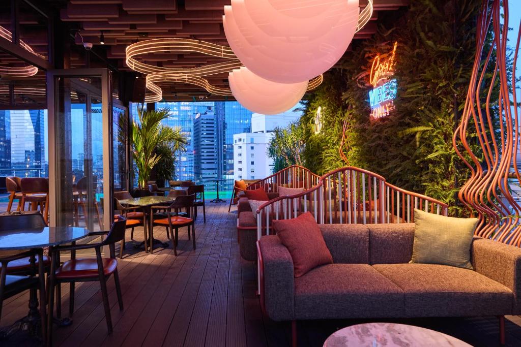 Kin Hotel Thi Sach Edition 3