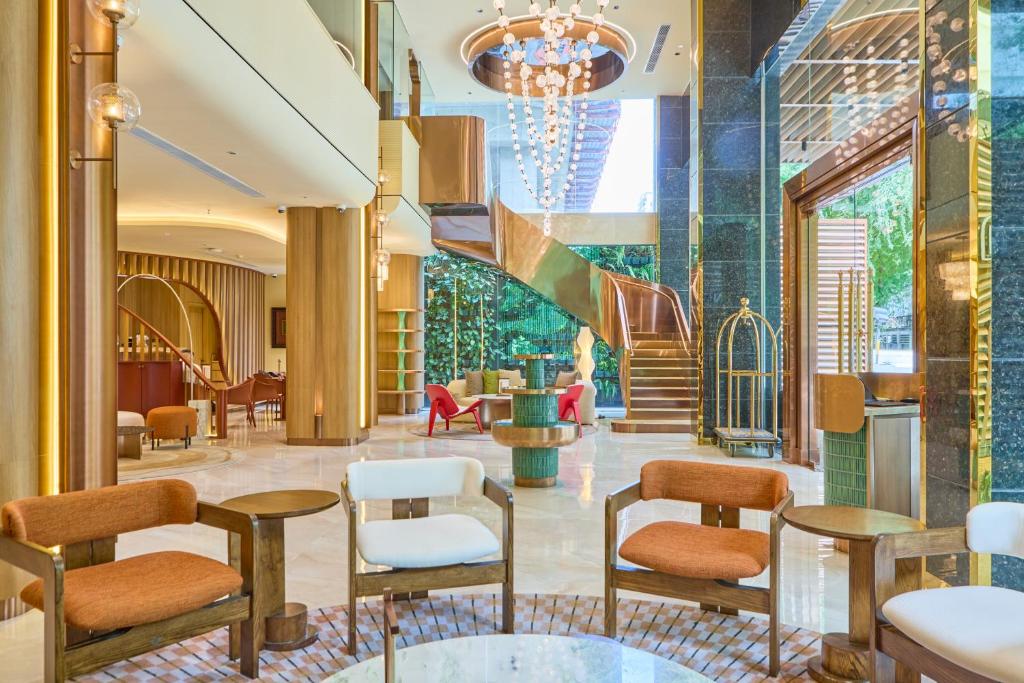 Kin Hotel Thi Sach Edition 2