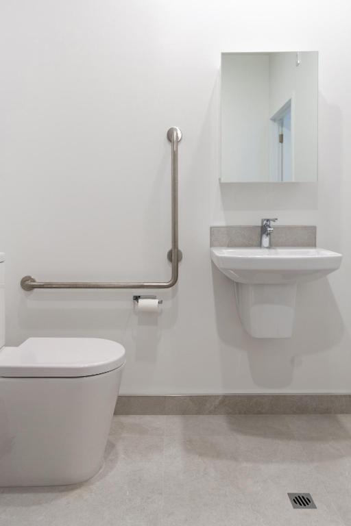 Like A Hotel Room, But Better Single Level Studio - Resim 14