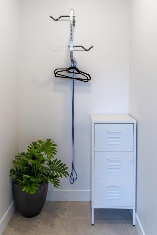 Like A Hotel Room, But Better Single Level Studio - Resim 19