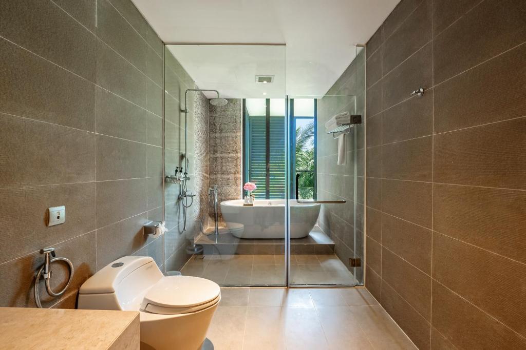 Biệt Thự Deluxe 3 Phòng Ngủ Có 1 Giường Cỡ King Và 4 Giường Đơn - Hồ Bơi Riêng