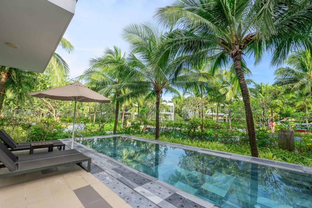 Biệt Thự Deluxe 3 Phòng Ngủ Có 1 Giường Cỡ King Và 4 Giường Đơn - Hồ Bơi Riêng