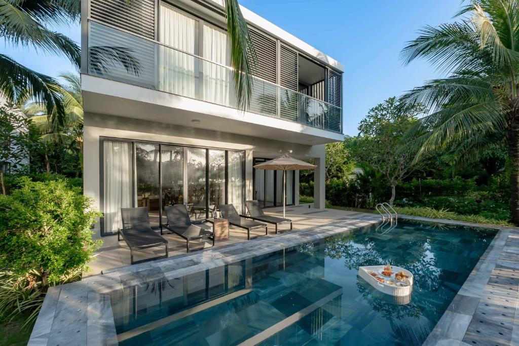 Biệt Thự Luxury 5 Phòng Ngủ Có 3 Giường Cỡ King Và 4 Giường Đơn - Hồ Bơi Riêng