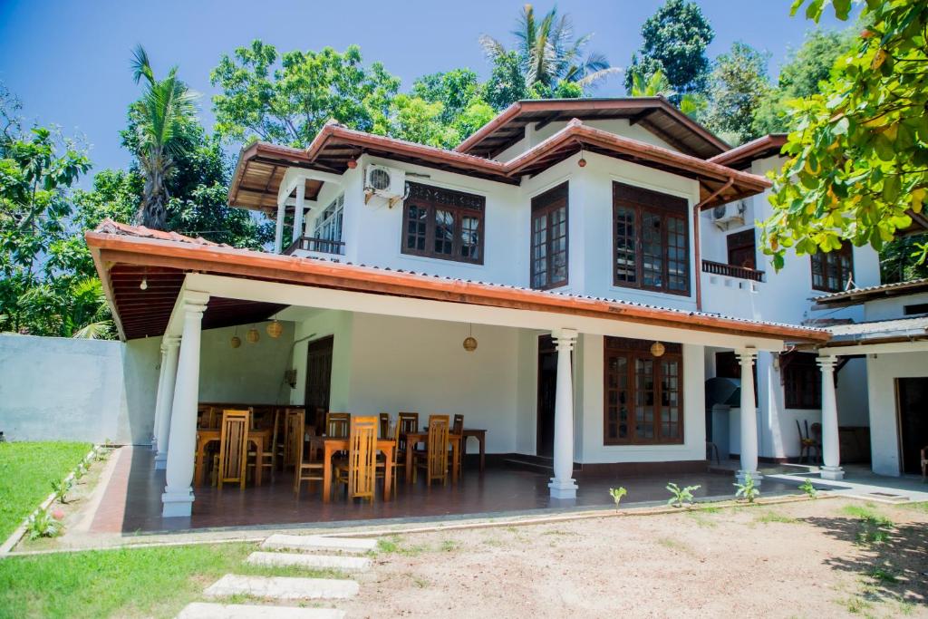 Το κτήριο όπου στεγάζεται  ο ξενώνας