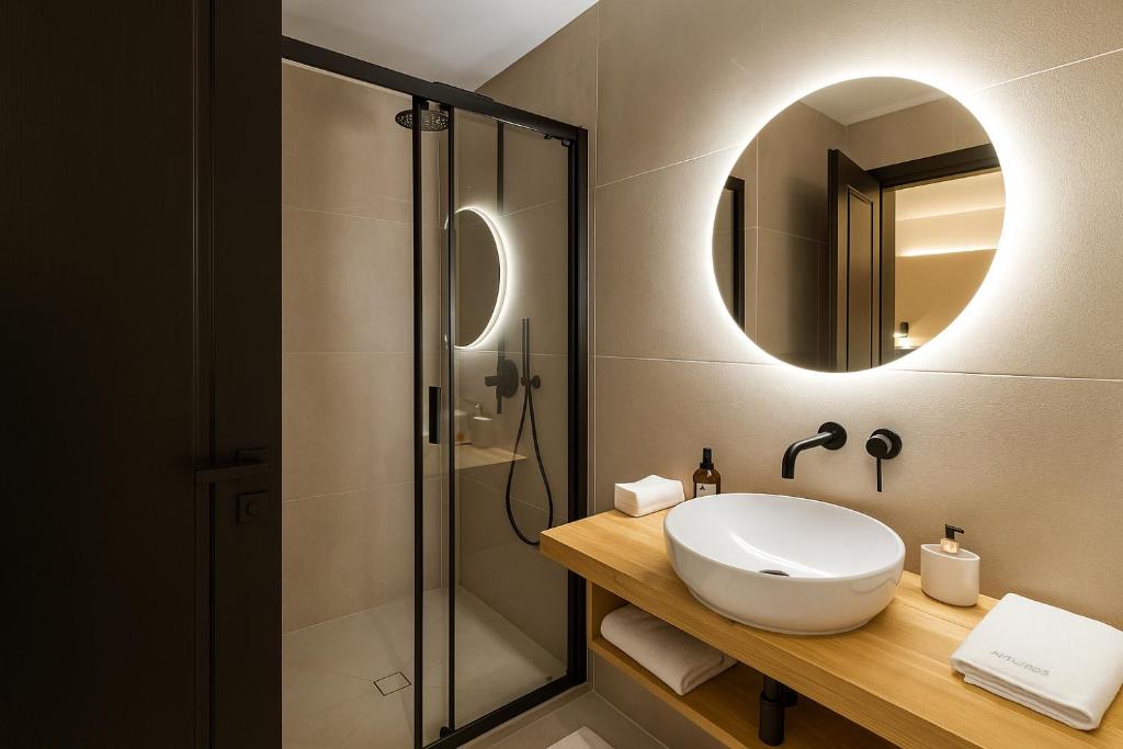 Triple A - Urban Charm Studios in Psiri-Theatrou Square I Free Parking - Resim 12