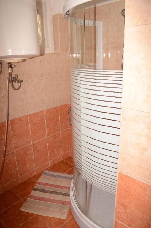 Koupelna v ubytování Hutasori Guesthouse