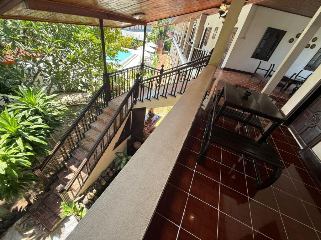 Vangsavath Hotel - Chambre Double De Luxe Avec Vue Sur Piscine