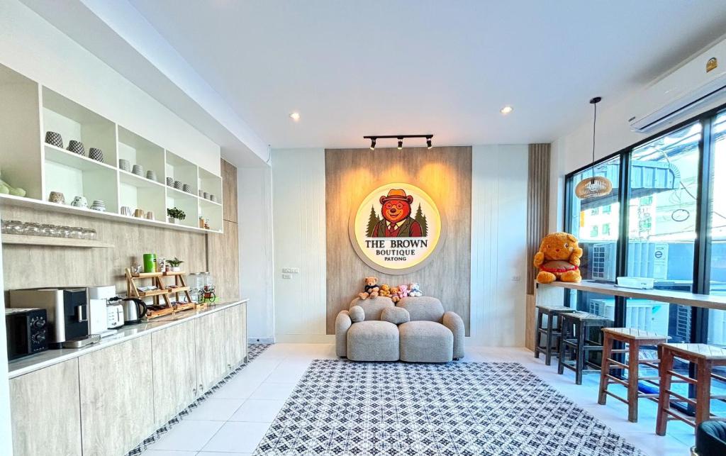 The Brown Boutique Patong - Resim 11
