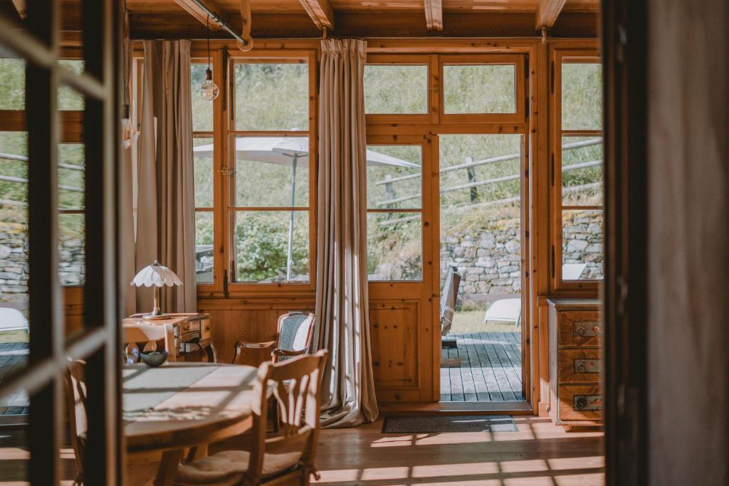 Posezení v ubytování Hof Neuhaus Rosengarten